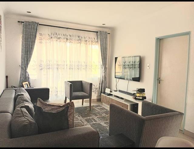 2 BEDROOM TOWNHOUSE FOR SALE IN REMBRANDT PARK